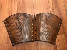 Load image into Gallery viewer, Wood Grain Bracers